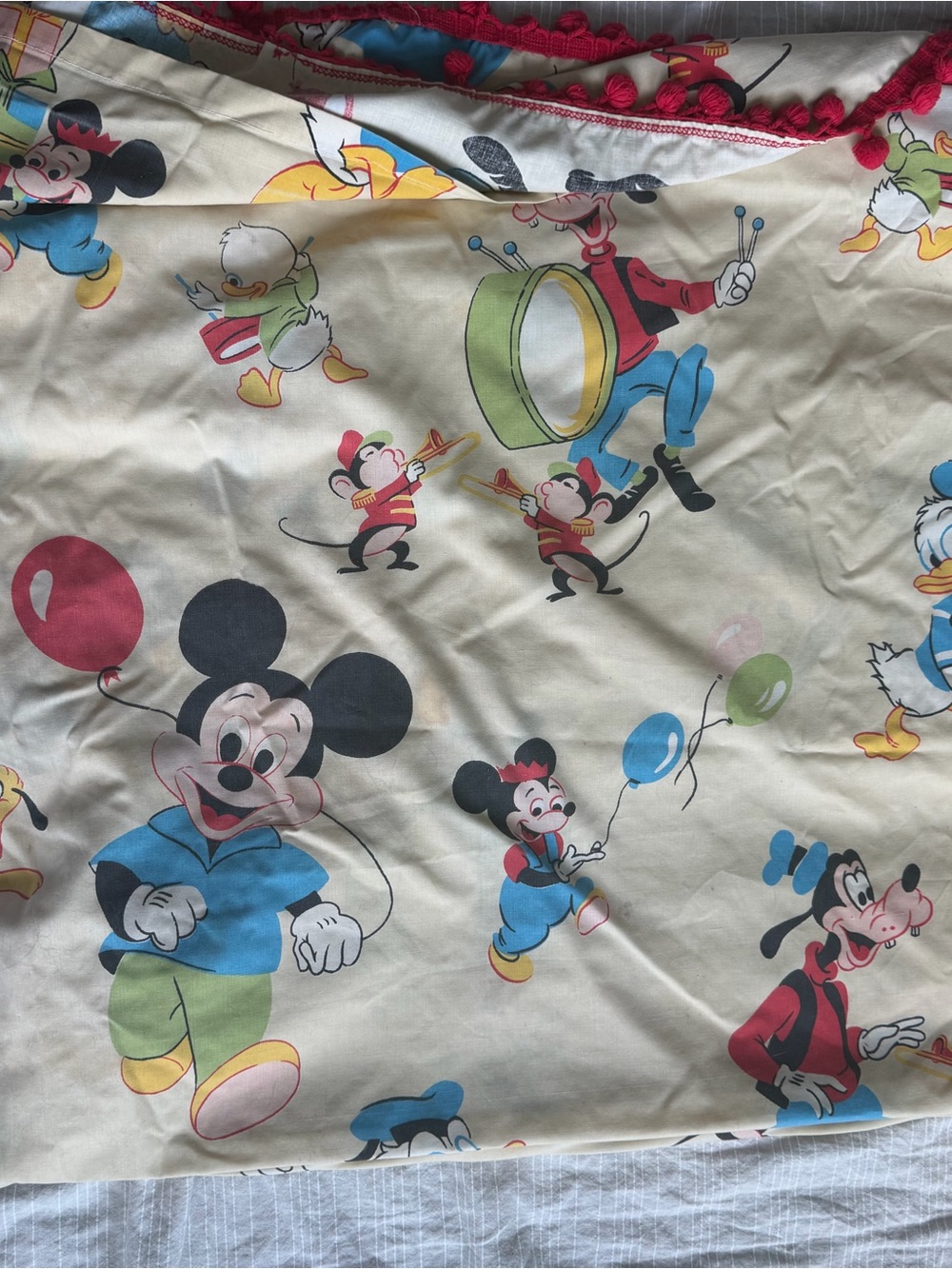 Disney Cream vintage comforter Set with Multi-Color Mickey & Friends Print